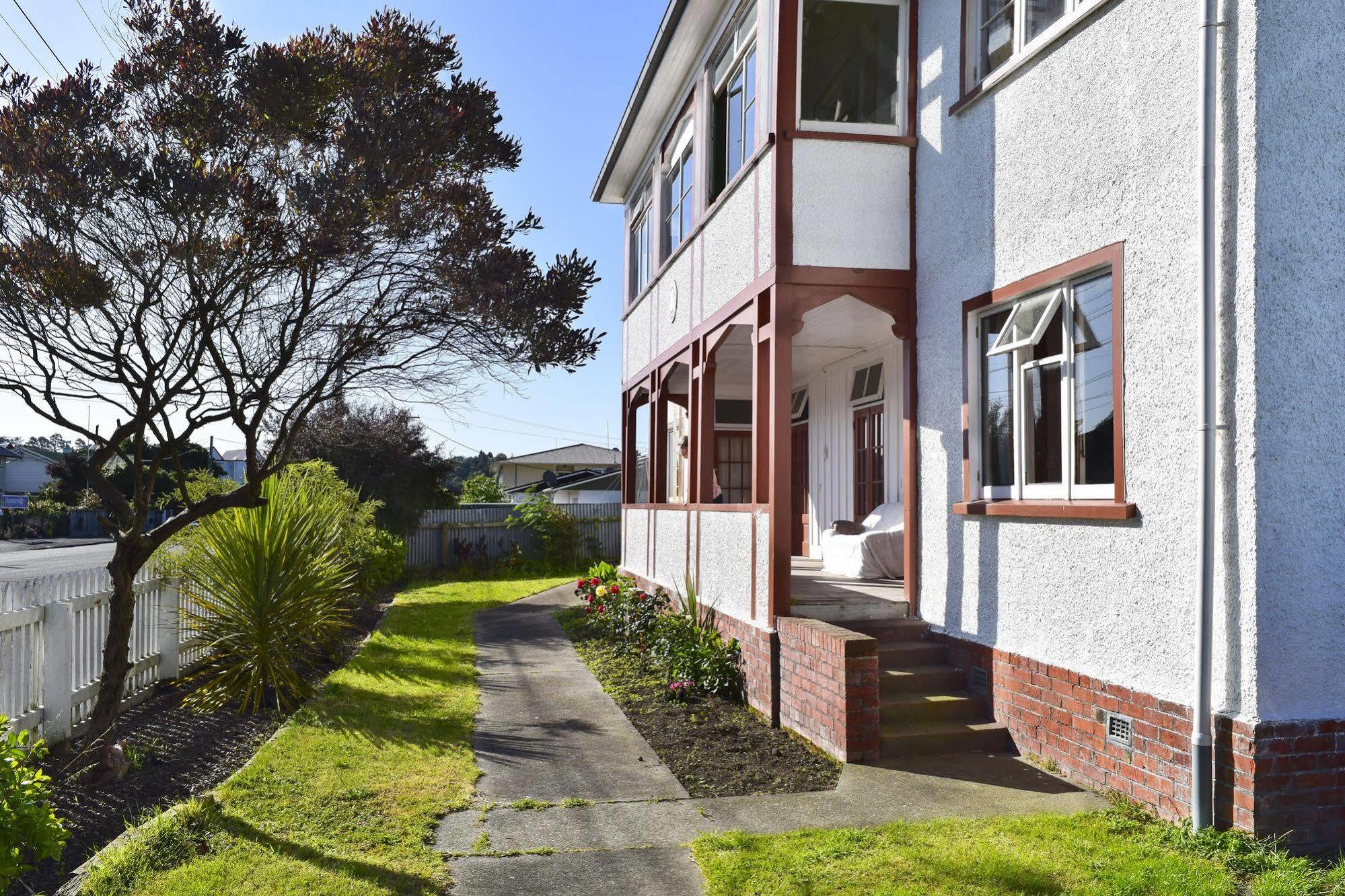 Hostel 42B College House Whanganui Exterior foto