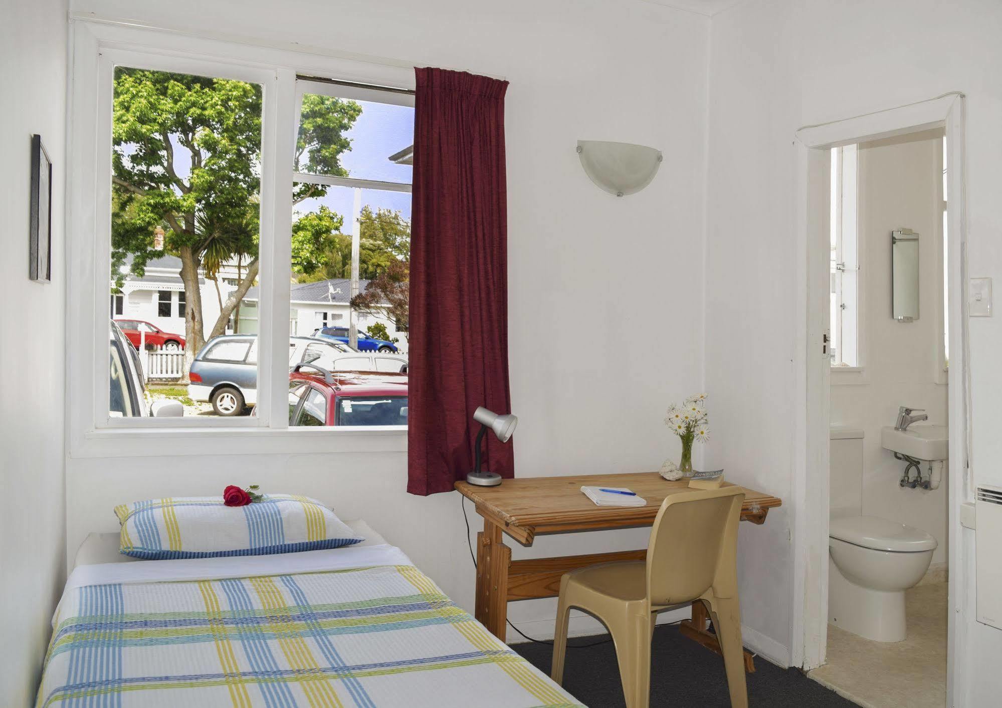Hostel 42B College House Whanganui Exterior foto