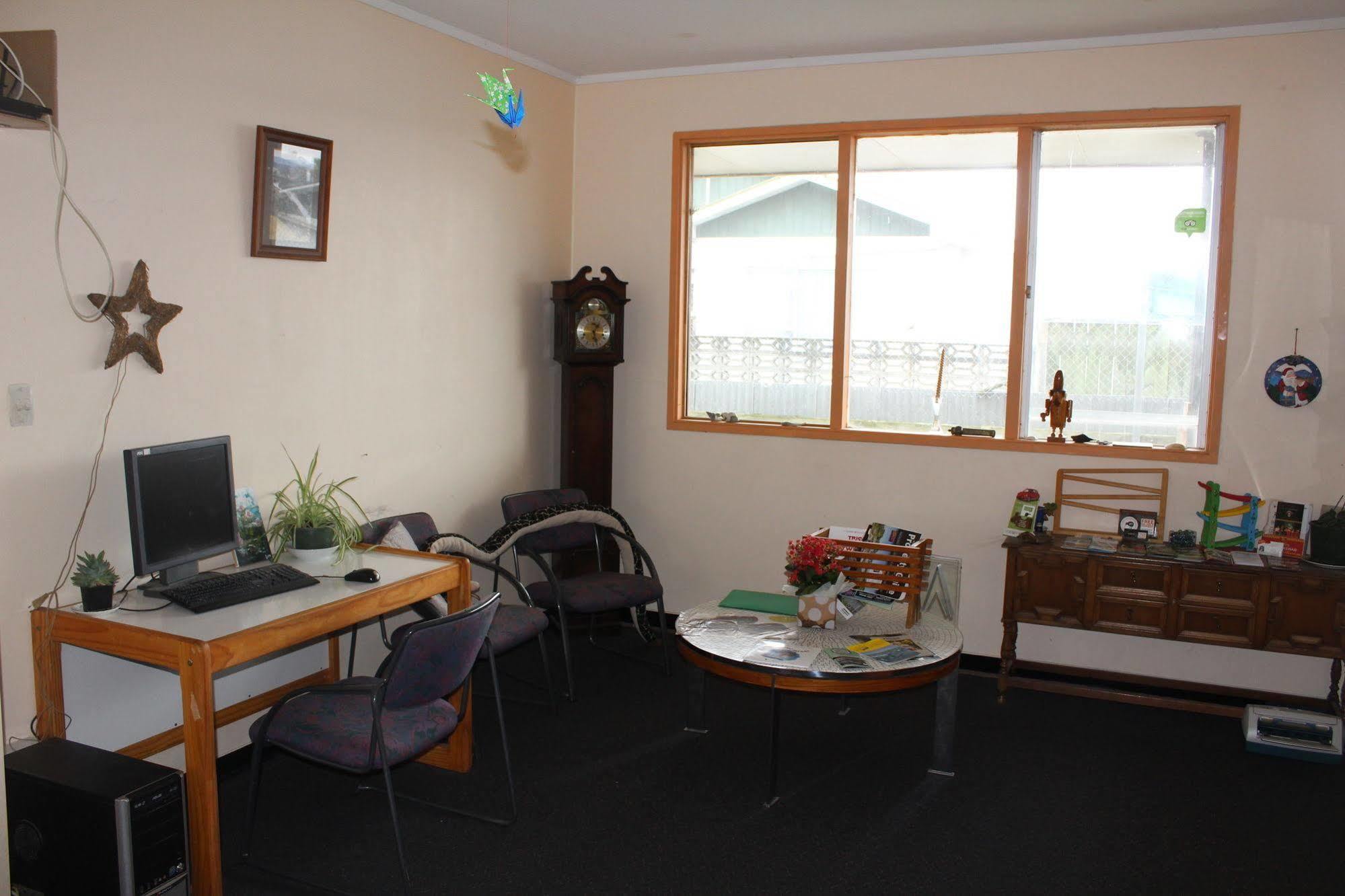 Hostel 42B College House Whanganui Exterior foto